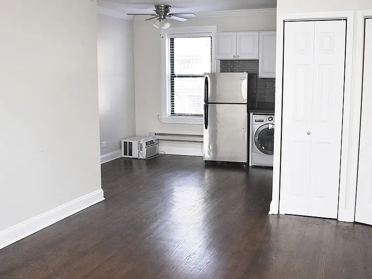 3845 N Greenview Ave #5 — Photo 4