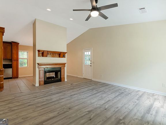 3rd image of 4184 Indian Forest Rd