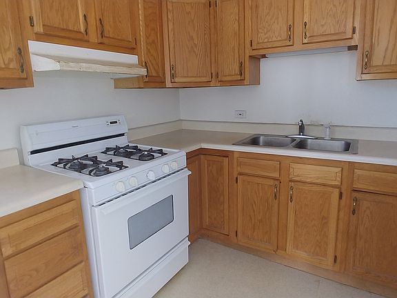 5th image of 2901 S Michigan Ave APT 1710