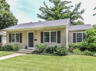 1422 S 3rd St, St Charles, IL 60174