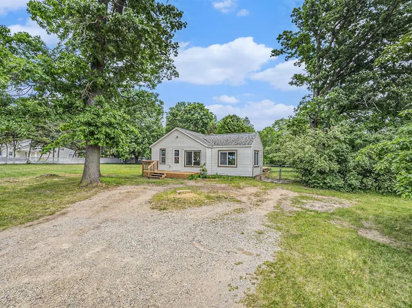 1694 S Mill Iron Rd, Muskegon, MI 49442