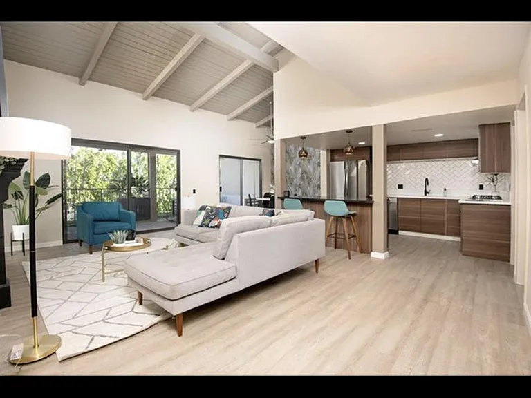 1150 E Palm Canyon Dr #16 — Photo 2