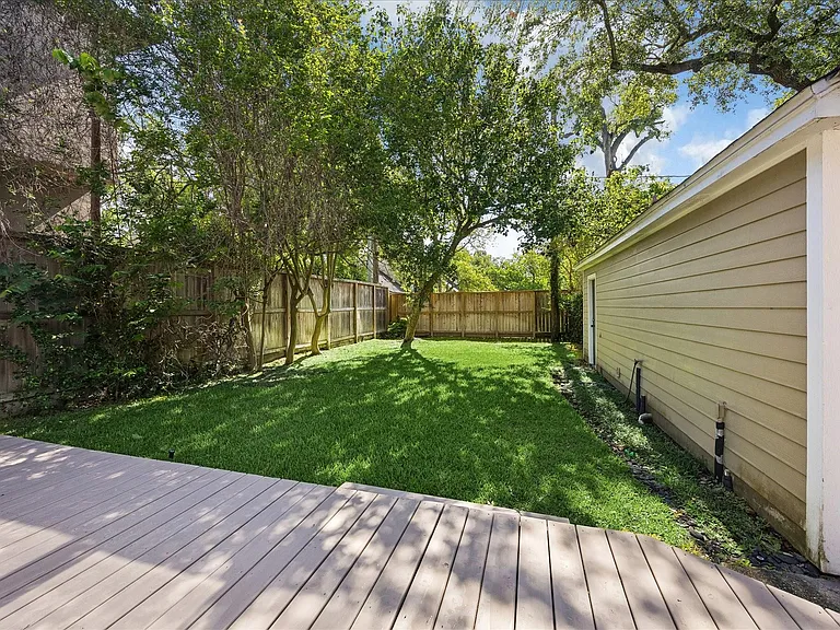 6417 Westchester St — Photo 15