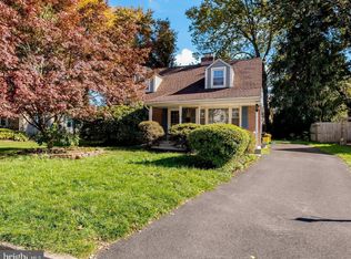 512 Burton Rd, Oreland, PA 19075