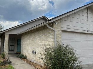 511 Rattan Dr, Victoria, TX 77901