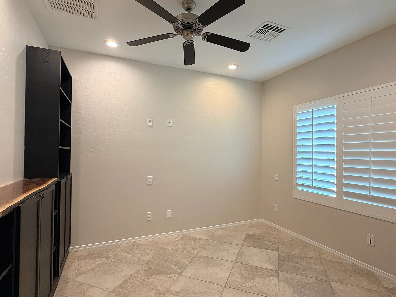 4 bed, 2546 sqft, $3,495 — Photo 3
