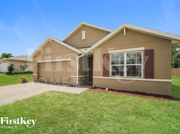 220 SE 14th Ter, Cape Coral, FL 33990