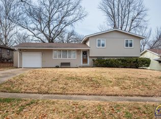2801 SW McAlister Ave, Topeka, KS 66614