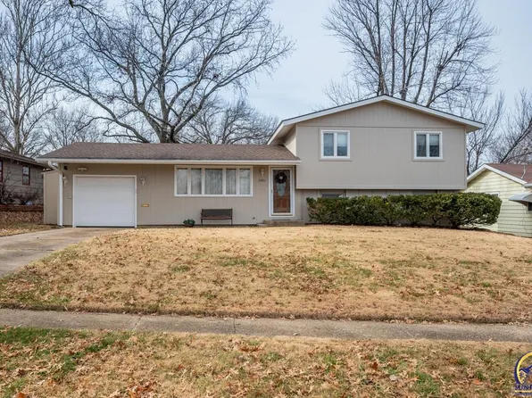 2801 SW McAlister Ave, Topeka, KS 66614