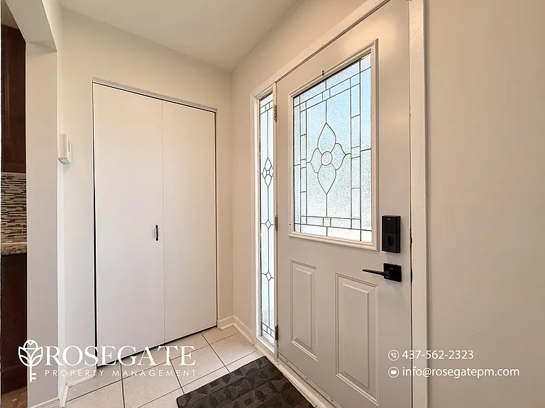 7 Gemshaw Cres #1 — Photo 11