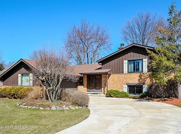 3rd image of 414 E Hackberry Dr