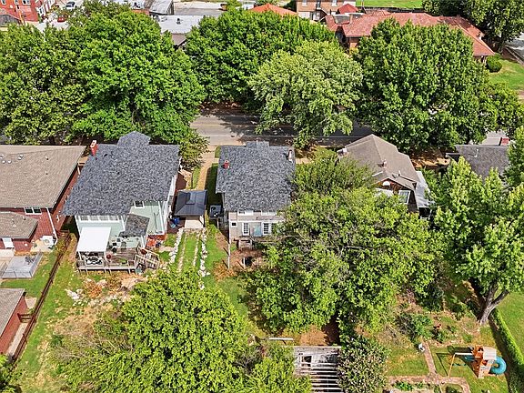 3rd image of 1020 N Denver Ave