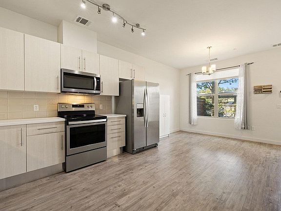 4th image of 7805 Cooper Ln #204