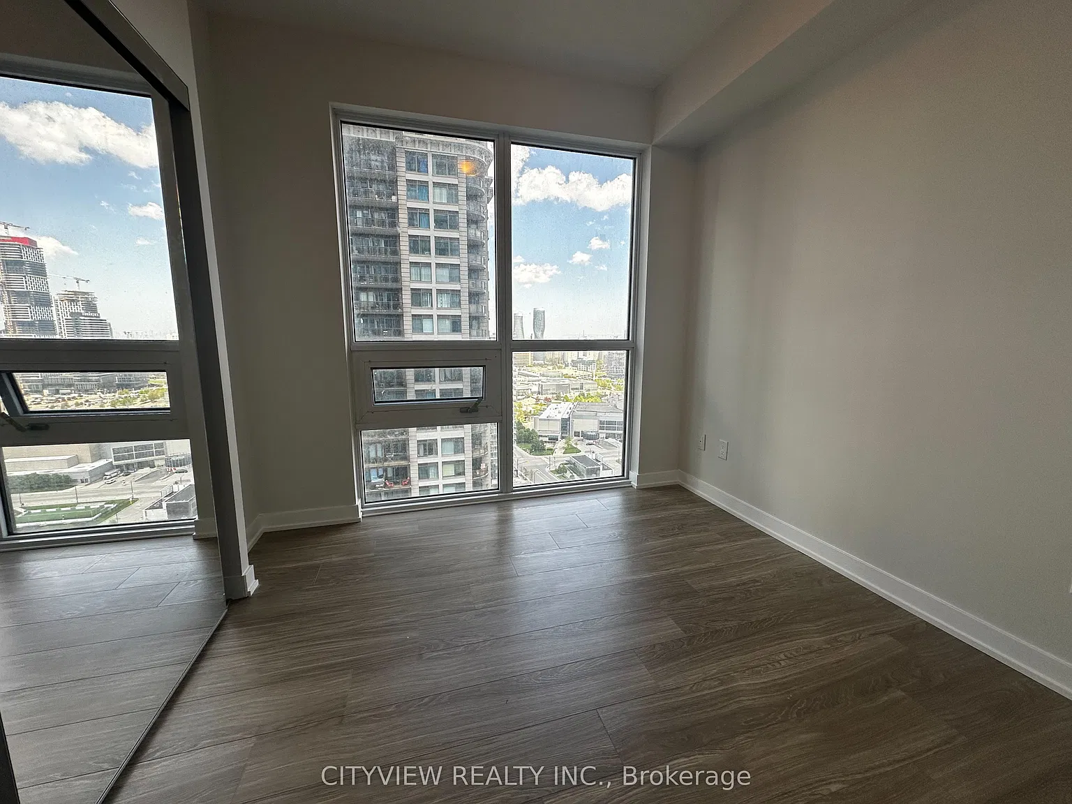 430 Square One Dr — Photo 3