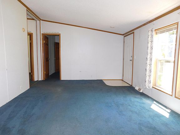4th image of 27134 Deerfield Ln