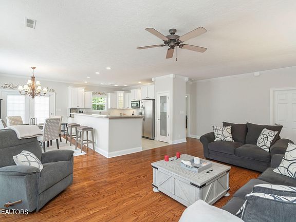2nd image of 9443 Westland Crossing Way