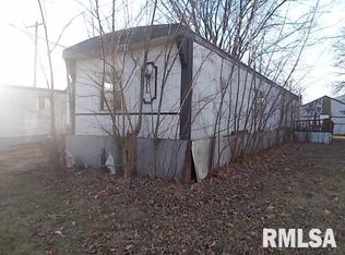 185 S Rile St, Bushnell, IL 61422