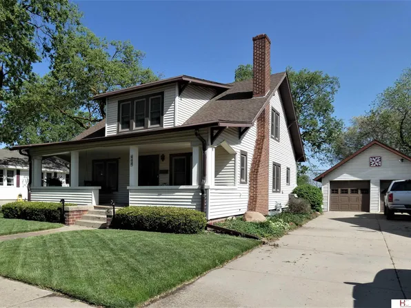 908 5th St, Friend, NE 68359