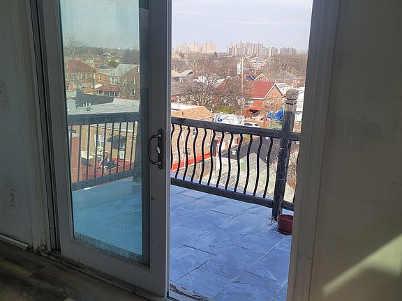 3rd image of 2538 Hering Ave APT 3