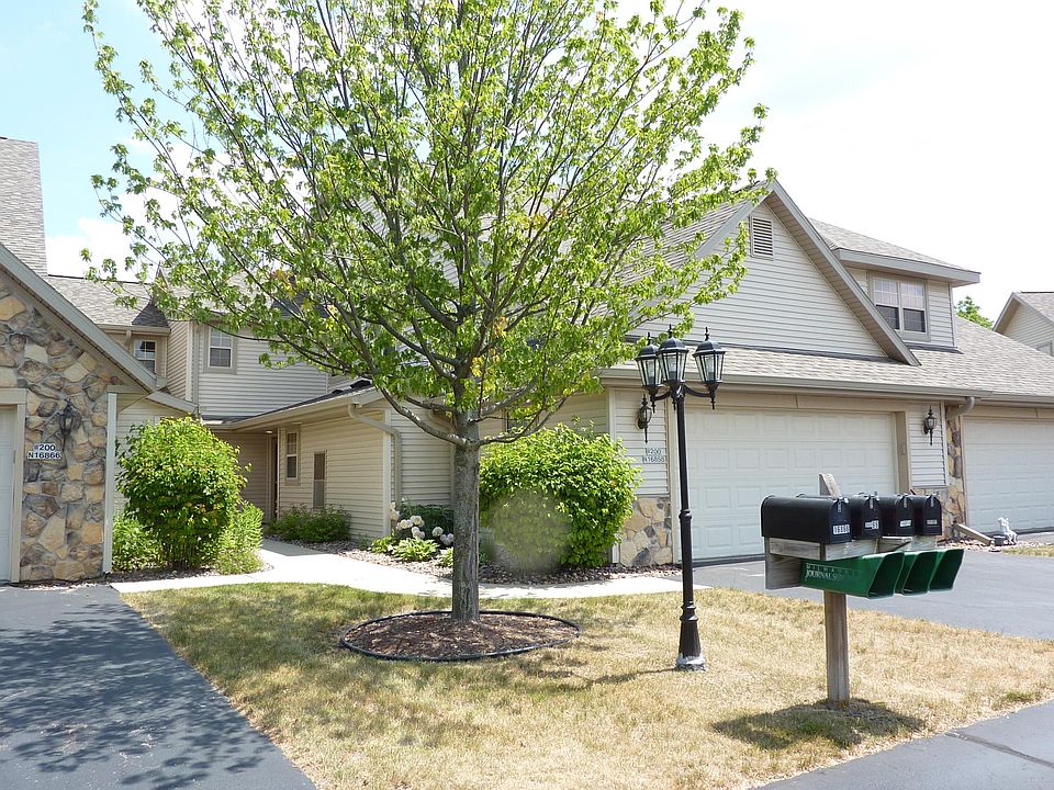 1st image of W200N16858 Park Ct #1-3
