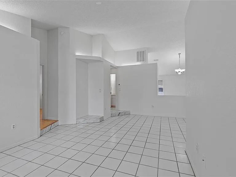 5116 Plantation Dr — Photo 7