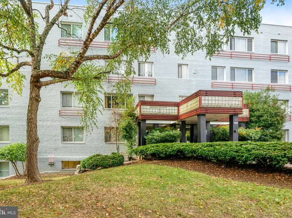 3701 5th St S APT 212, Arlington, VA 22204
