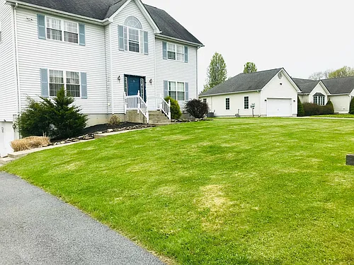 8 Park Cir Photo 1