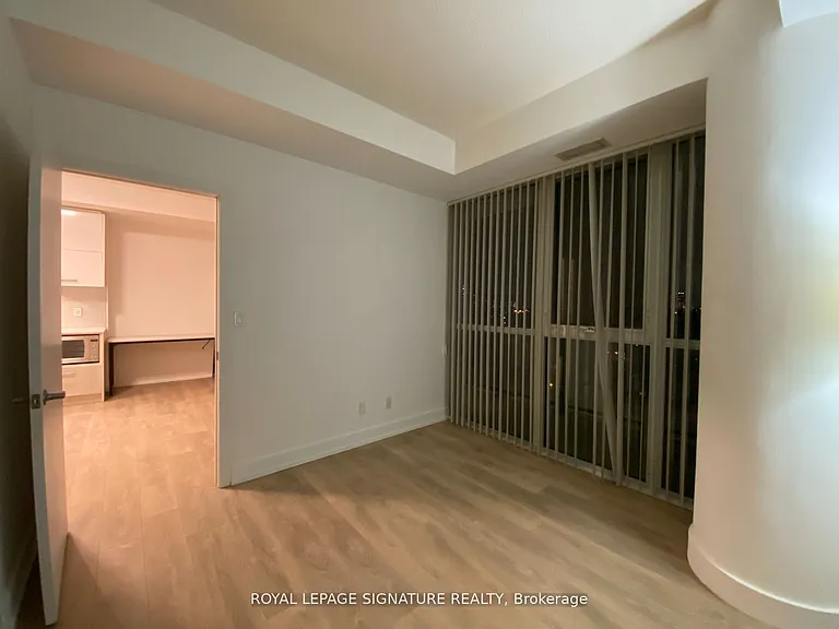150 Fairview Mall Dr #807 — Photo 10