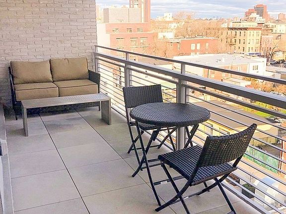 3rd image of 1423 Broadway APT 8F