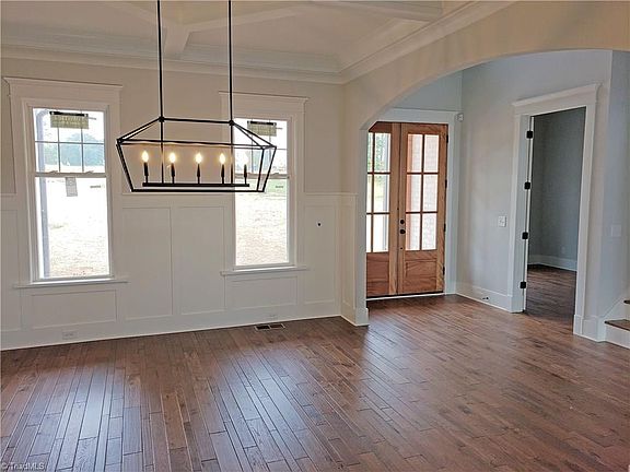 3rd image of 400 Mitchells Landing Way