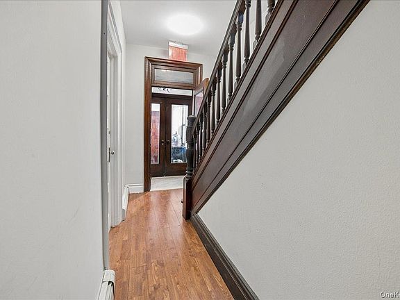 4th image of 4384 Carpenter Avenue
