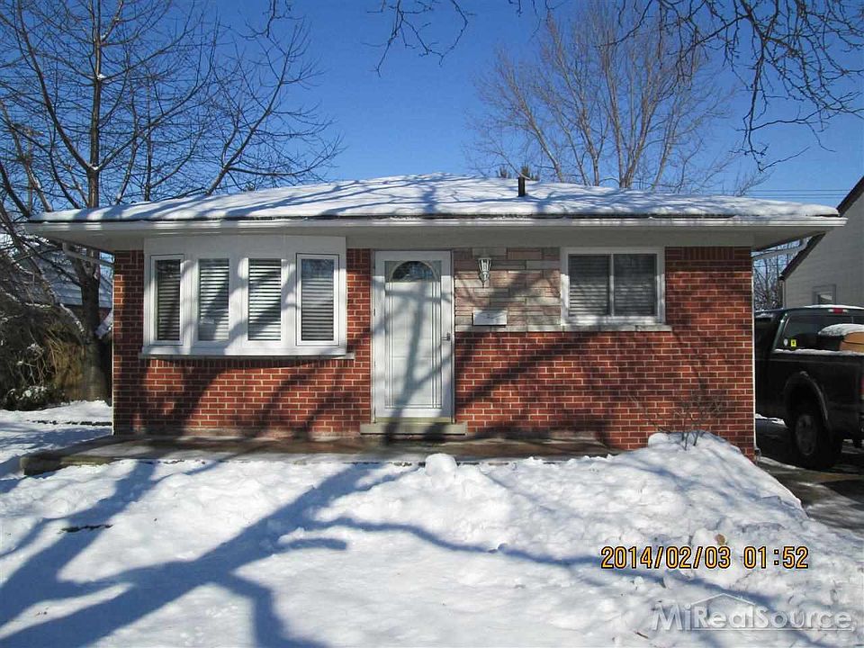 1st image of 22701 Raymond Ct