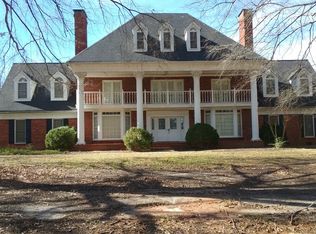 100 Victoria Dr, Fayetteville, GA 30214
