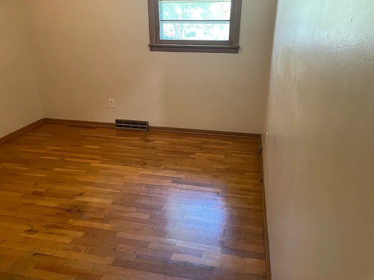 832 S Luster Ave — Photo 9