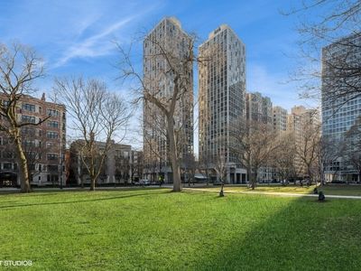 345 W Fullerton Pkwy APT 3005, Chicago, IL, 60614