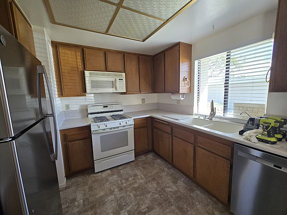 4th image of 8886 Modoc Cir