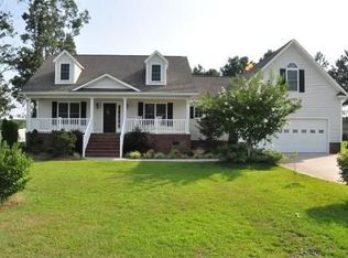 120 Hillsboro Dr, New Bern, NC 28562