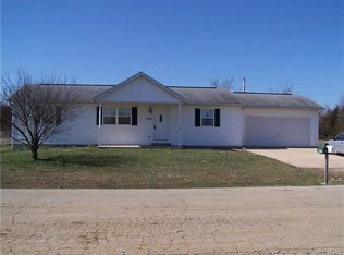 1129 Amanda St, Saint James, MO 65559