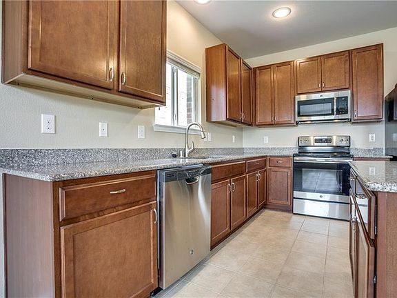 3rd image of 2321 Canchim St