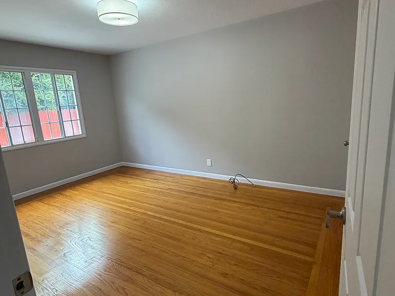 904 Lexington Ave — Photo 9