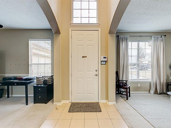 3rd image of 1304 Rosebrook Dr