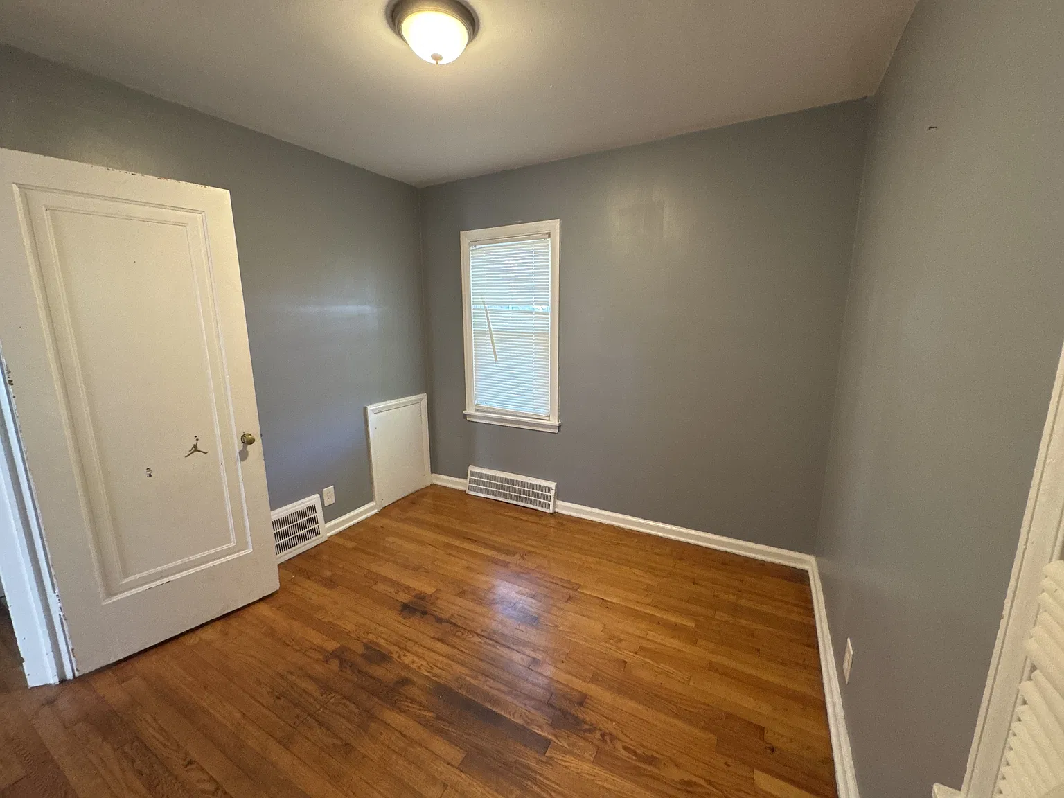 20242 Hickory St - MI - 1 — Photo 4