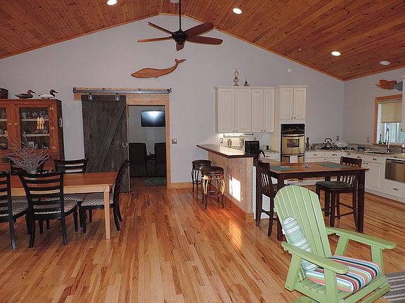 5th image of 257 Blakefield Dr
