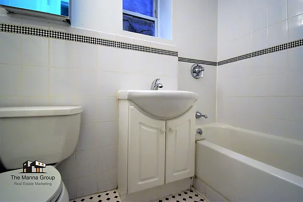 Rented by Bold New York | media 24