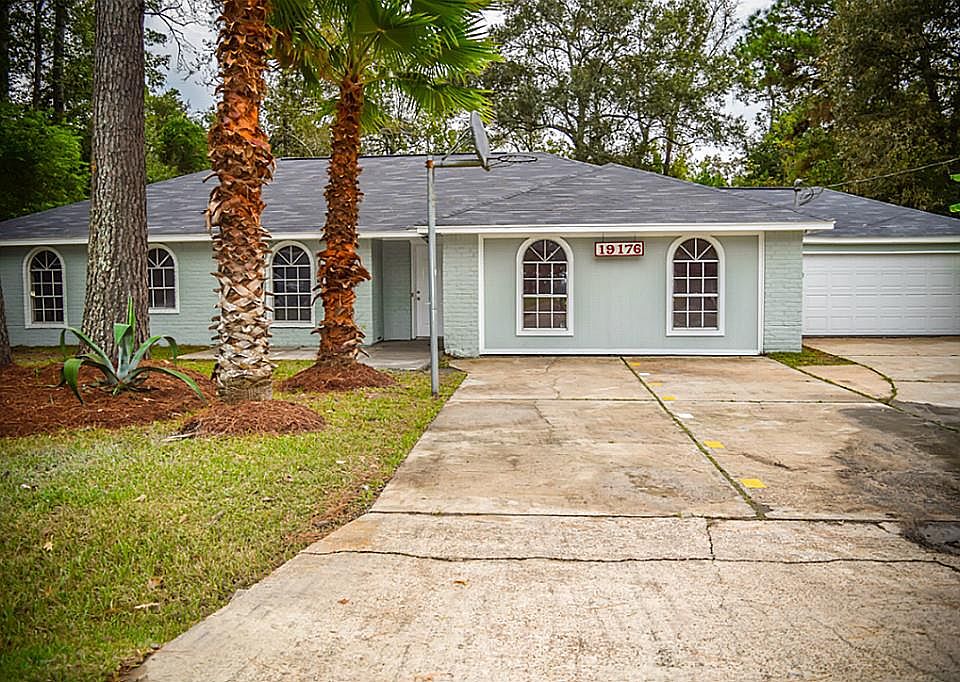 1st image of 19176 Wood Hollow Dr