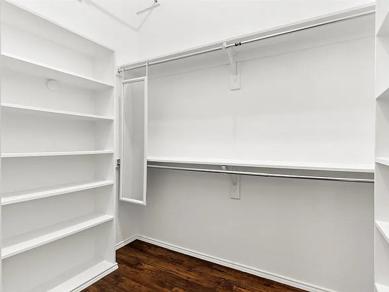 6721 Misty Hollow Dr — Photo 23