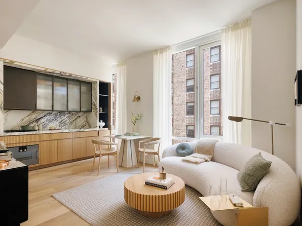 135 East 47th Street image 1 of 20