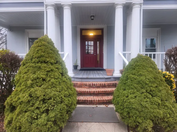 126 Merrick Rd APT 3, Amityville, NY 11701