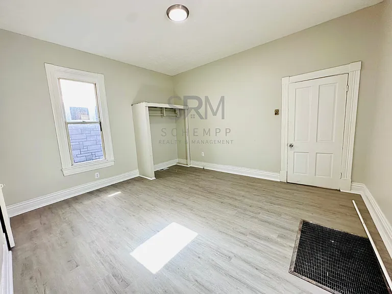 2925 Slevin St — Photo 4