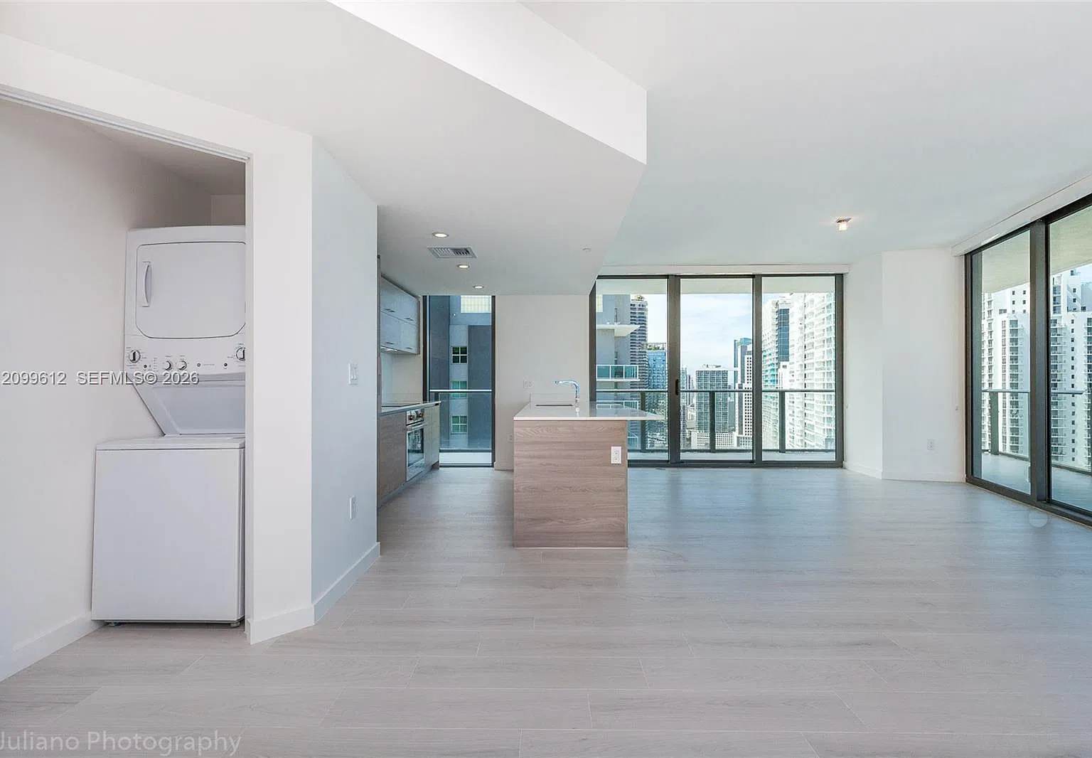 1300 S Miami Avenue Condo — Photo 3